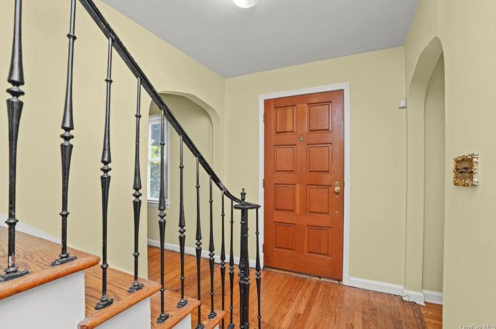 91 Bateman Pl, Mount Vernon, NY 10552