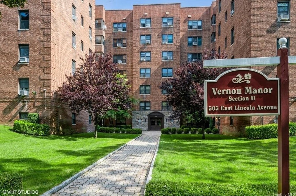 505 E Lincoln Ave #101, Mount Vernon, NY 10552