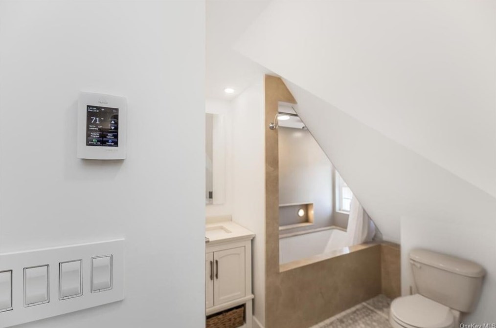 130 Lawton St, Yonkers NY  10705-4637 exterior