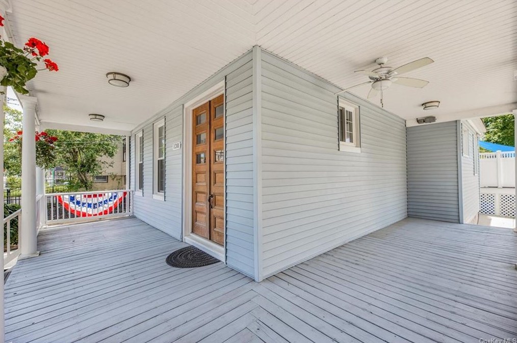 130 Lawton St, Yonkers NY  10705-4637 exterior