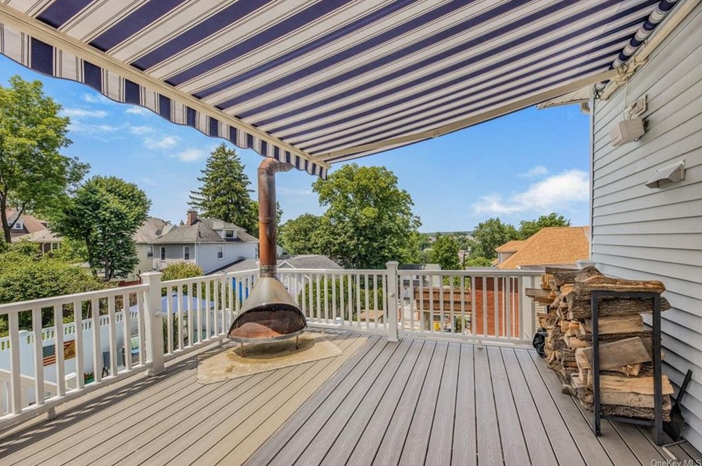 130 Lawton St, Yonkers NY  10705-4637 exterior