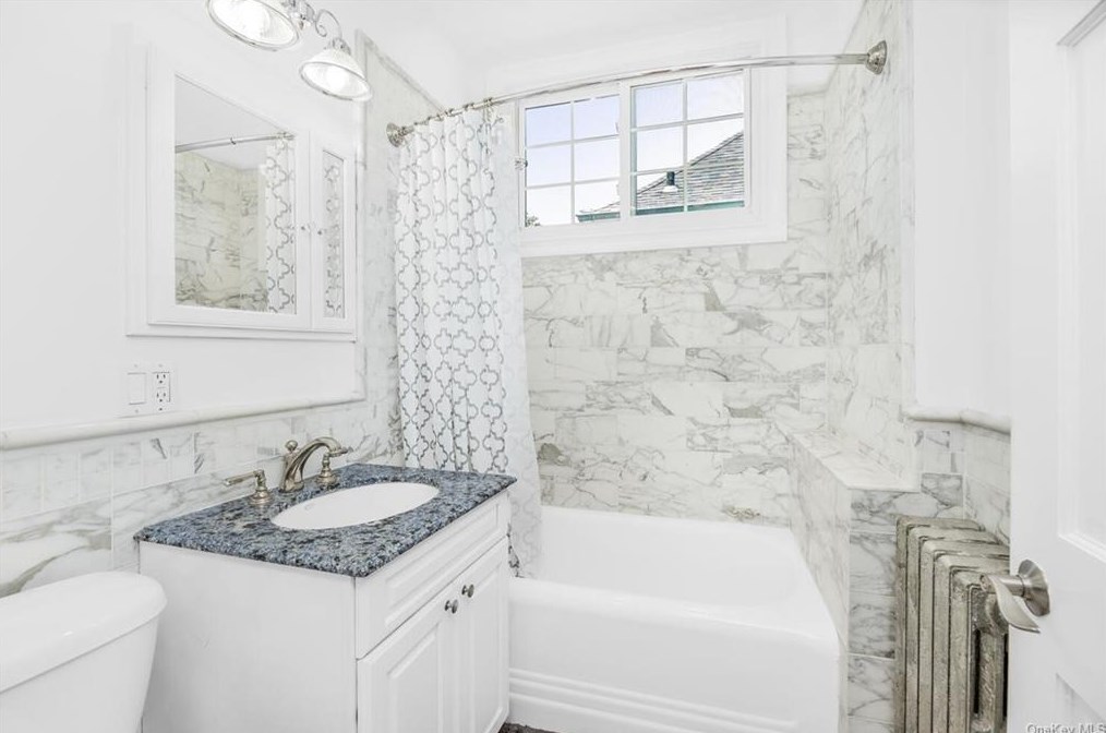 130 Lawton St, Yonkers NY  10705-4637 exterior