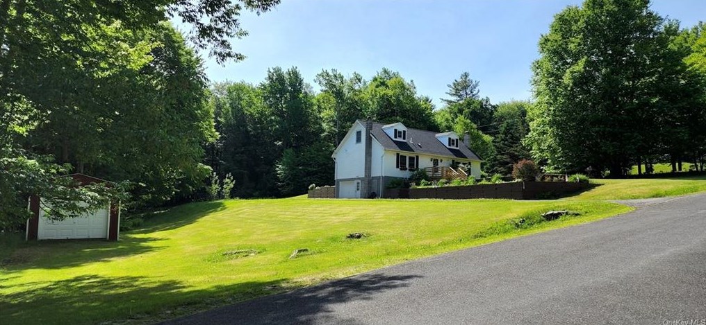 518 Myers Rd, Neversink, NY 12765