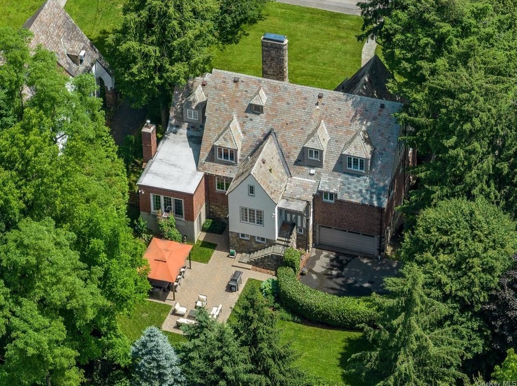 10 Overdale Rd, Rye, NY 10580-1023
