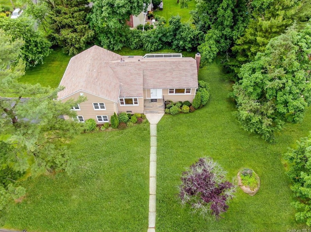 16 Bonwit Rd, Rye Brook, NY 10573