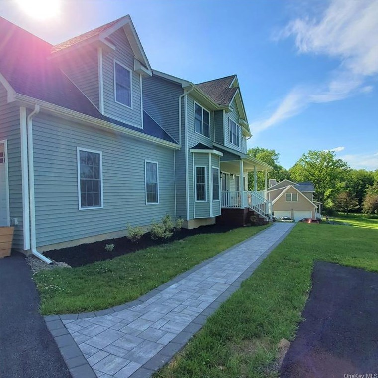 6 Orch Vw Dr, Marlborough, NY 12542
