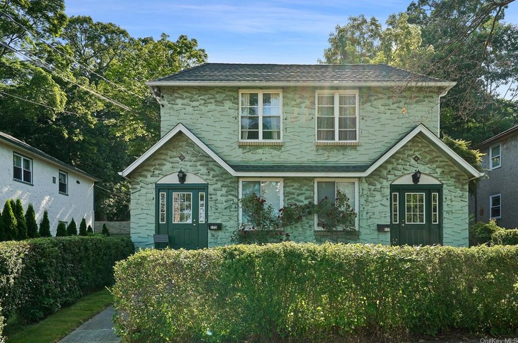 175 Grove St, Mount Kisco, NY 10549-3007