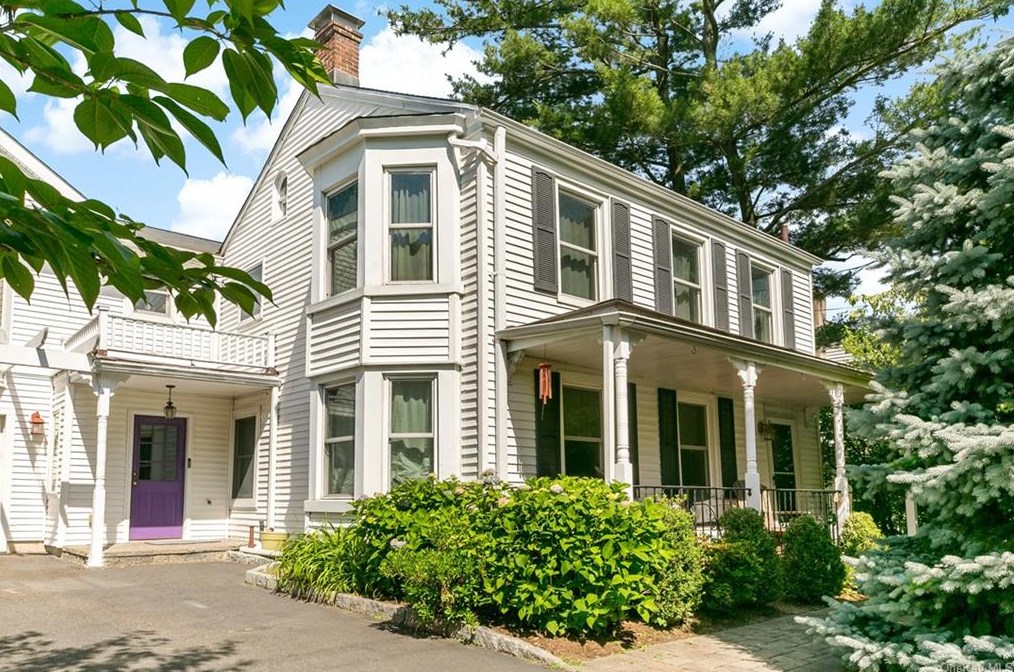 61 Meadow St, North Tarrytown, NY 10591-5919