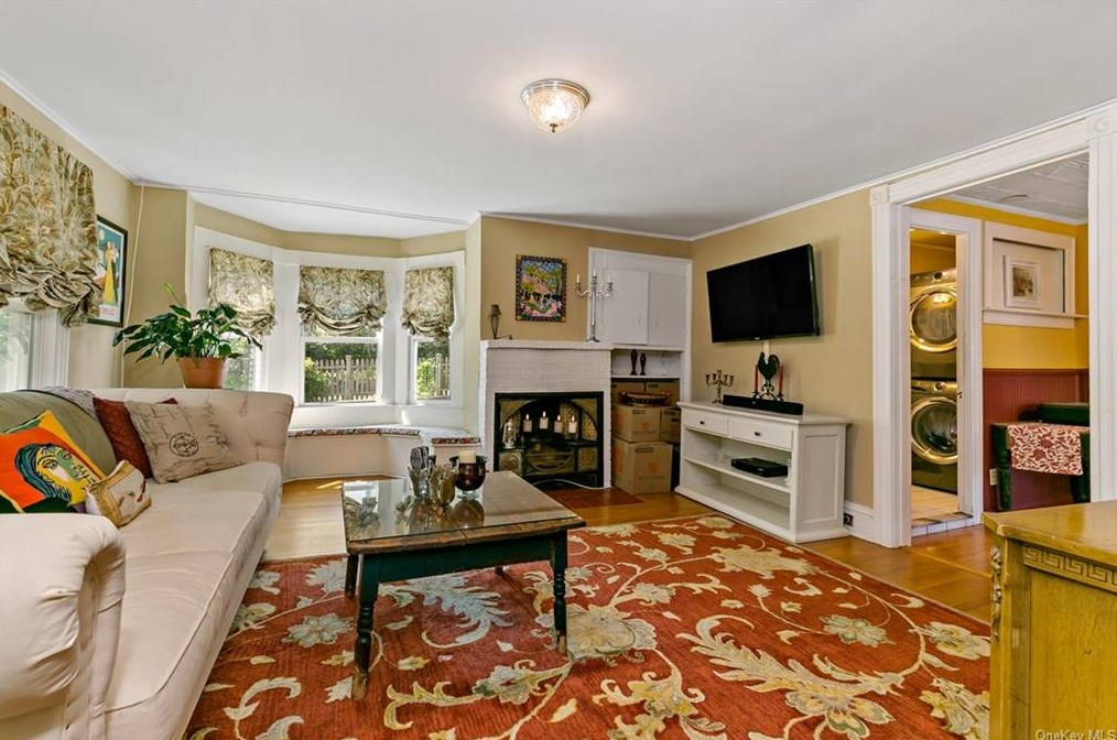 61 Meadow St, North Tarrytown NY  10591-5919 exterior