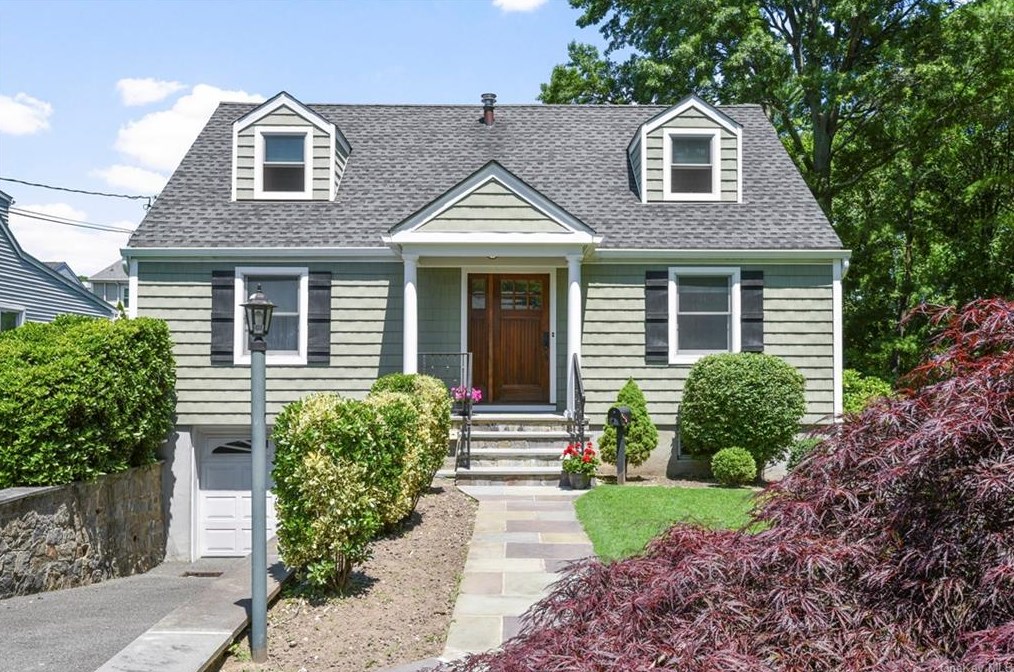 405 Edward Pl, Mamaroneck, NY 10543