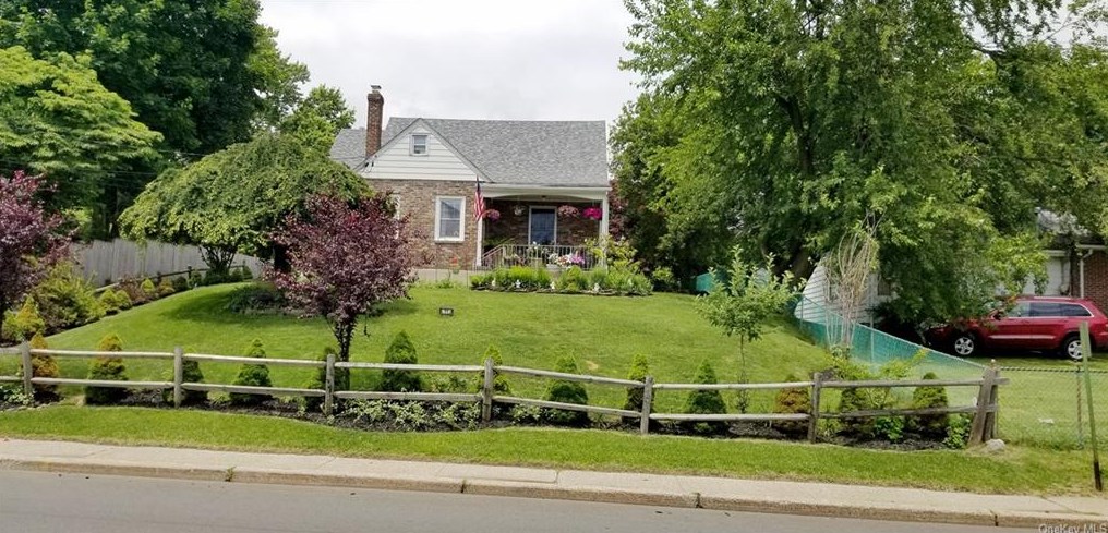 11 Samsondale Ave, West Haverstraw, NY 10993-1216