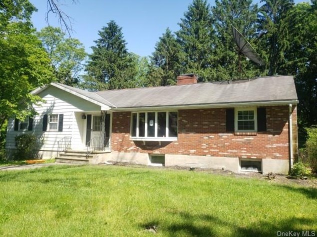 250 Lauer Rd, Poughkeepsie, NY 12603