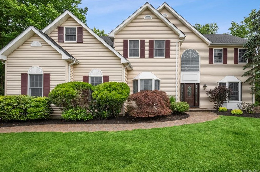 3 Paul Pl, Blauvelt, NY 10913-1246