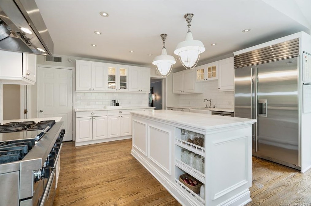 183 Highland Rd, Rye NY  10580-1833 exterior