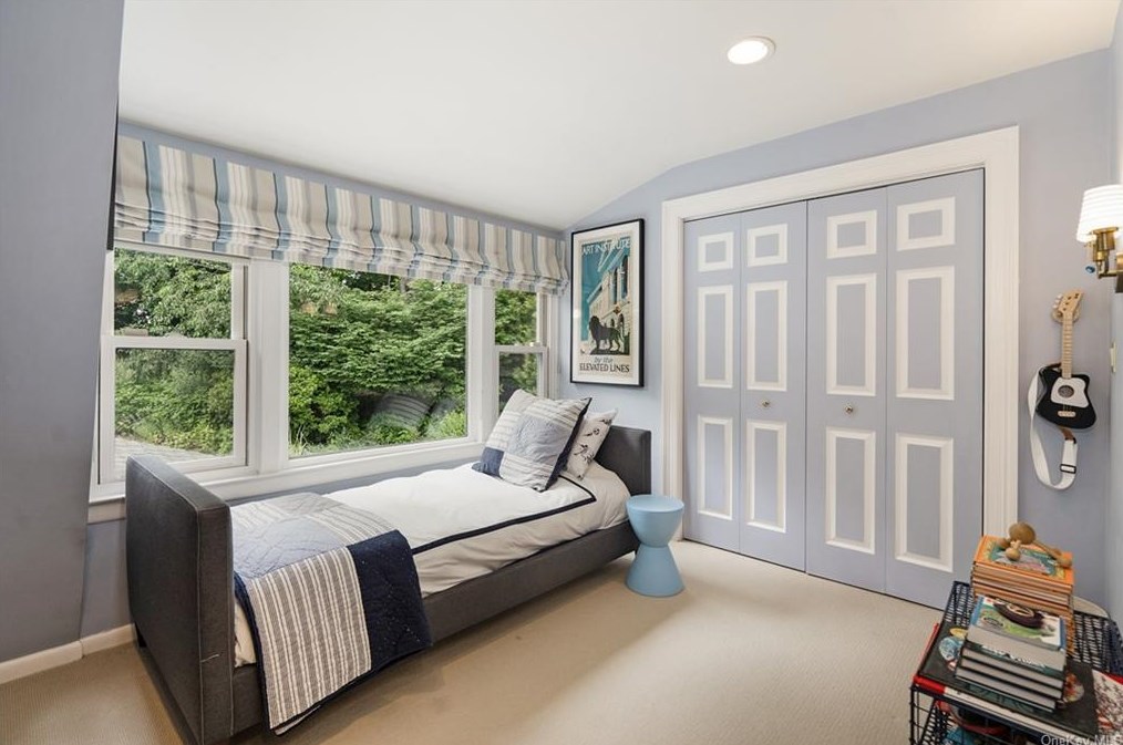 183 Highland Rd, Rye NY  10580-1833 exterior