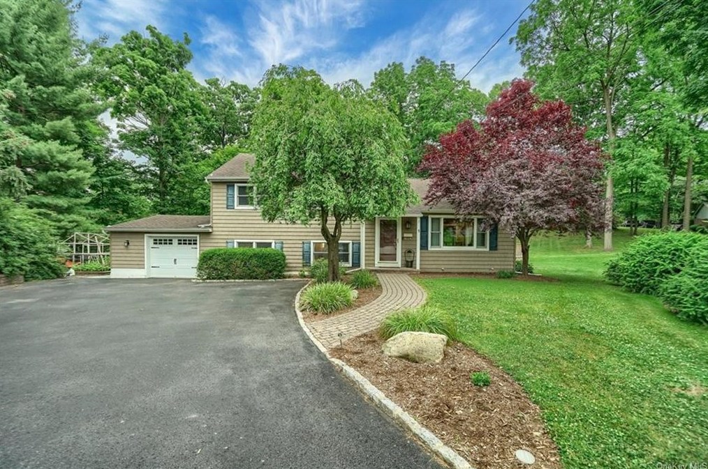 1 Jean Ct, Cornwall Hud, NY 12520