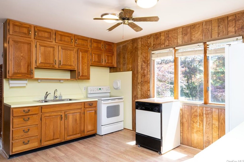 19 Glenna Dr, Kent Lakes NY  10512-1501 exterior