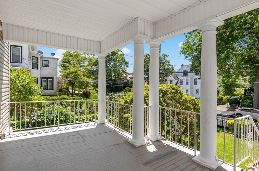 111 Rich Ave, Mount Vernon, NY 10550
