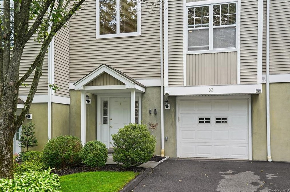 83 Park Rd Ext, Goldens Bridge, NY 10526-1126