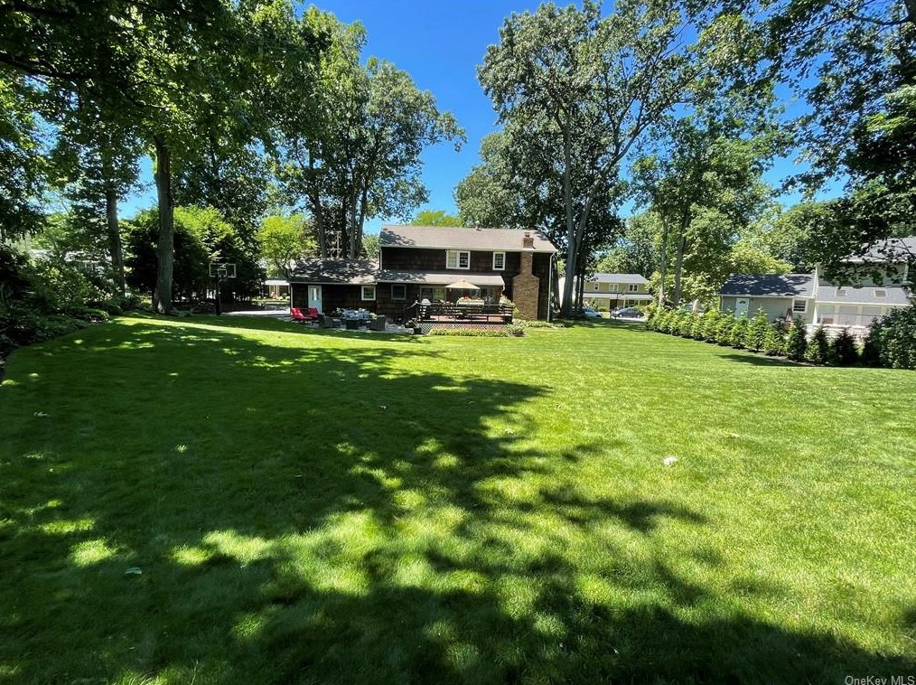 48 Eagle Ln, Tappan, NY 10983-1811