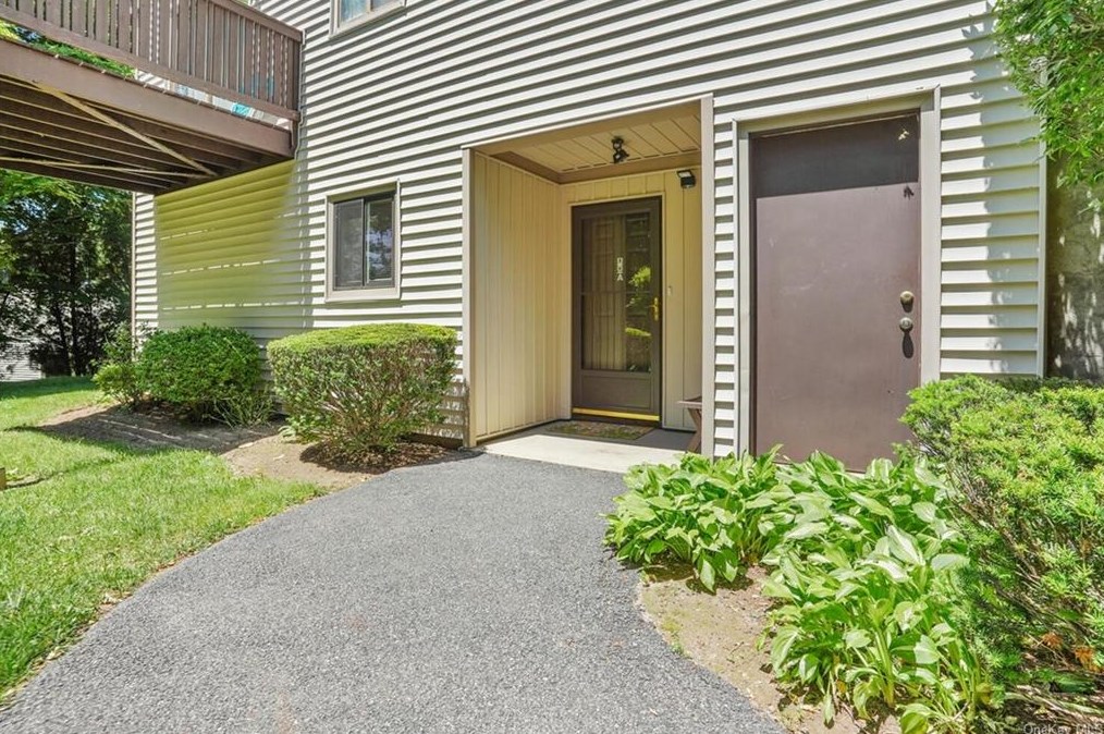 114 Village Rd #a, Yorktown Hgts, NY 10598