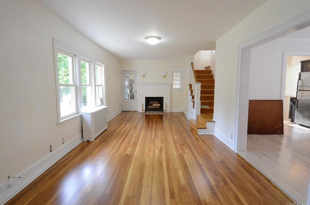 121 Hutchinson Blvd, Scarsdale, NY 10583