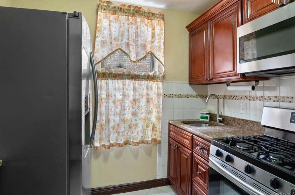 1989 Amsterdam Ave #52, New York, NY 10032