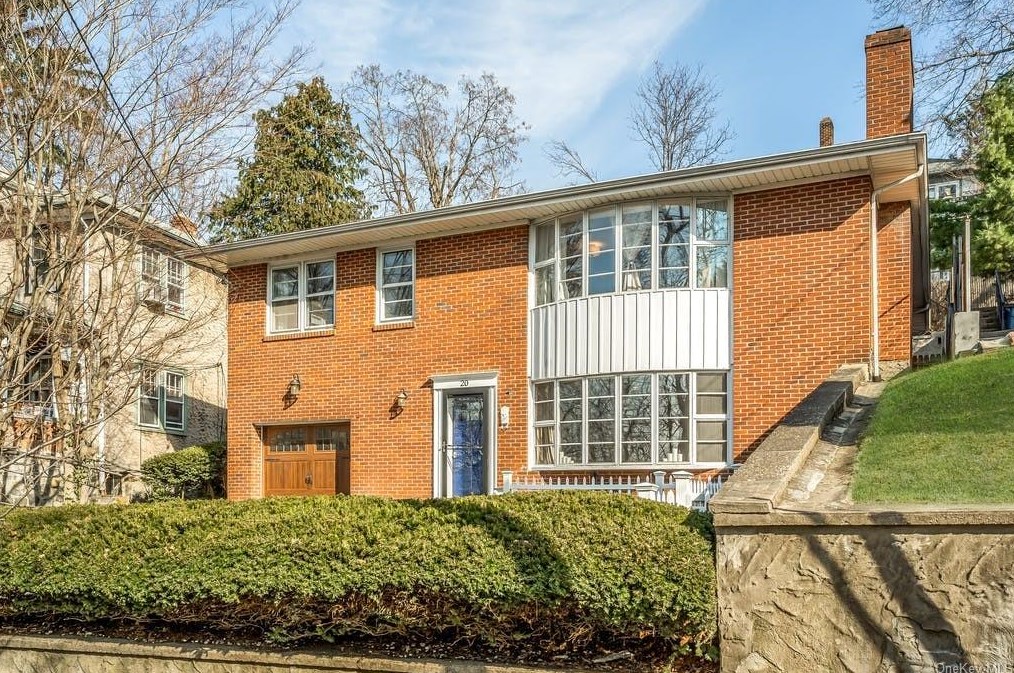 20 Riverview Ave, North Tarrytown, NY 10591