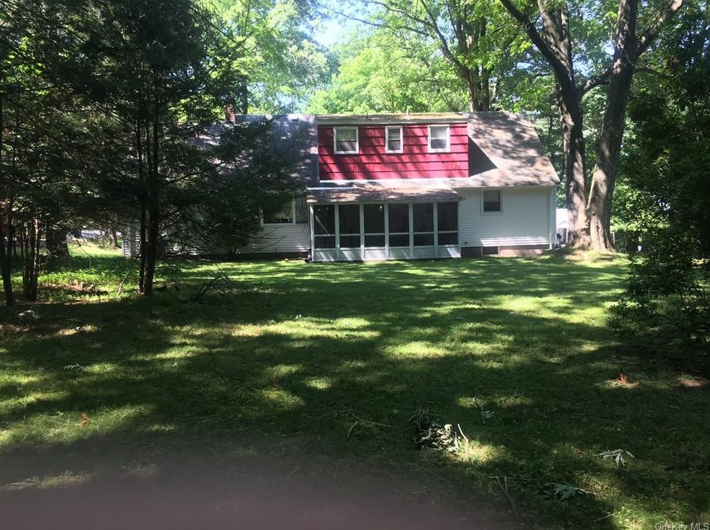 4 Haskell Ave, Airmont, NY 10901
