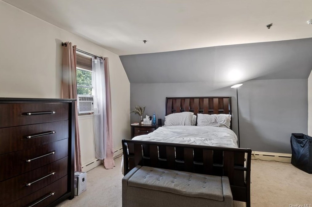 754 Palisade Ave, Yonkers NY 10703-1819 exterior