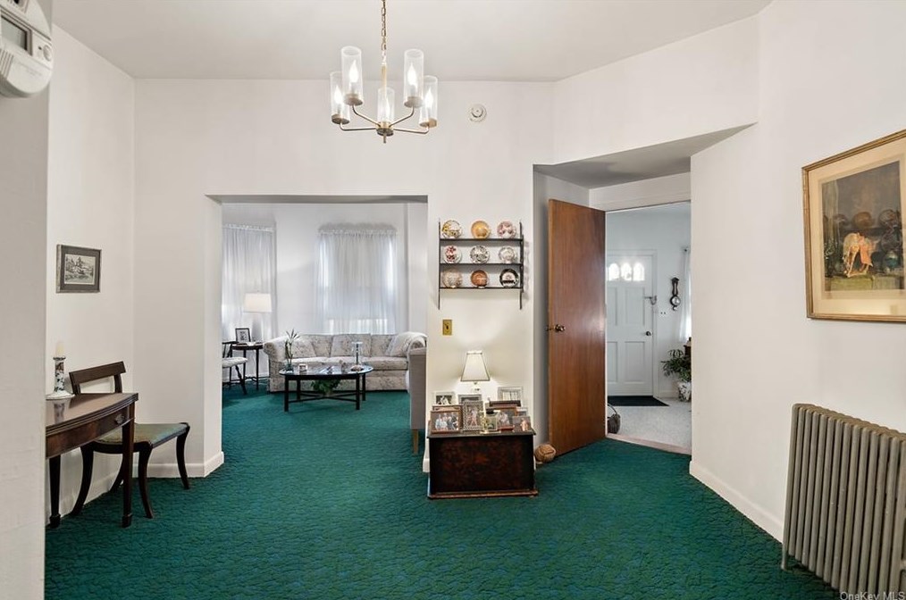 754 Palisade Ave, Yonkers NY 10703-1819 exterior