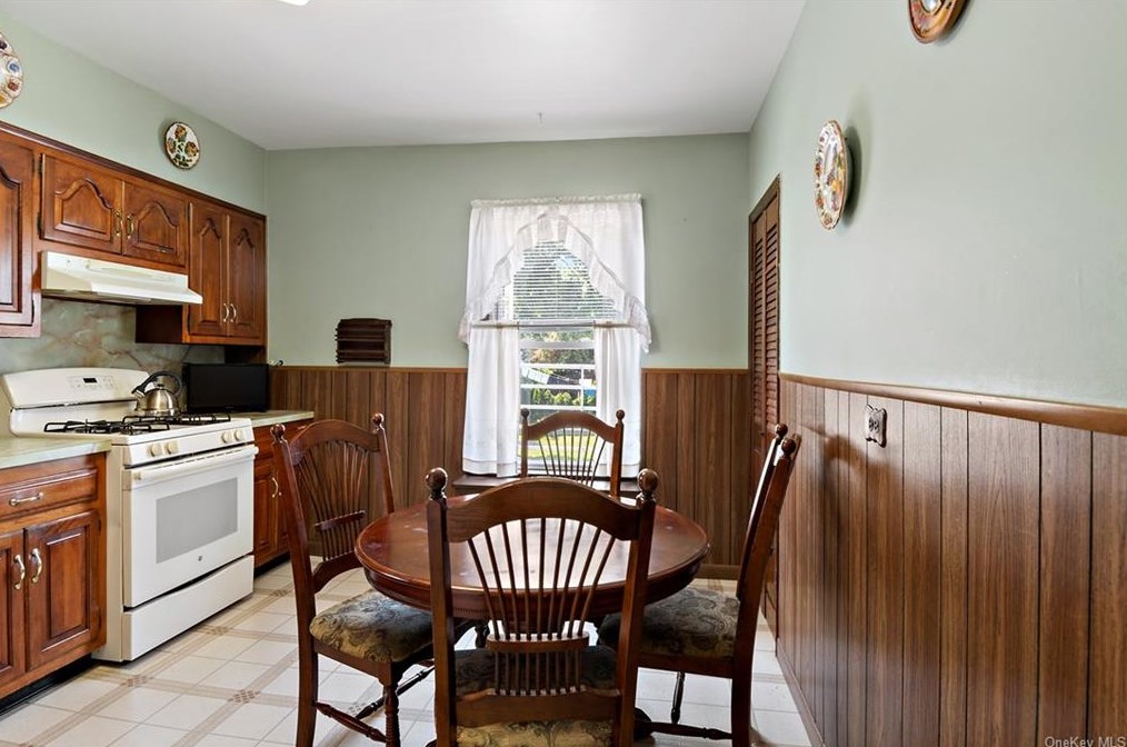 754 Palisade Ave, Yonkers NY 10703-1819 exterior