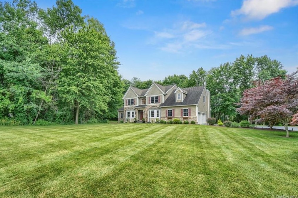 50 Wimmer Rd, East Fishkill, NY 12533-5427