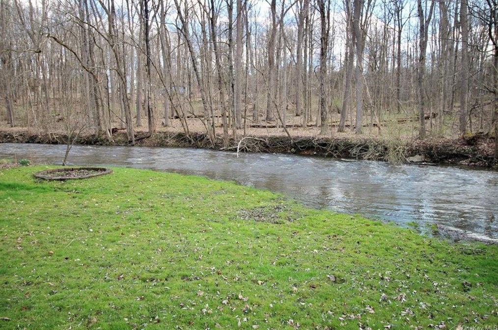 804 Craigville Rd, Chester, NY 10918