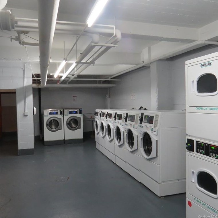 29 Abeel St, Yonkers NY  10705-3448 exterior