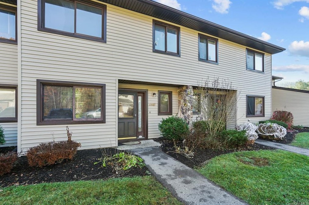 253 Heritage Ln, Monroe, NY 10950