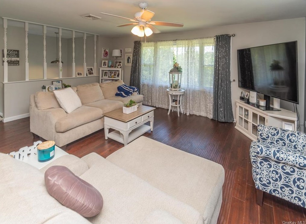 19 Circle Dr, Monroe NY  10950-3638 exterior