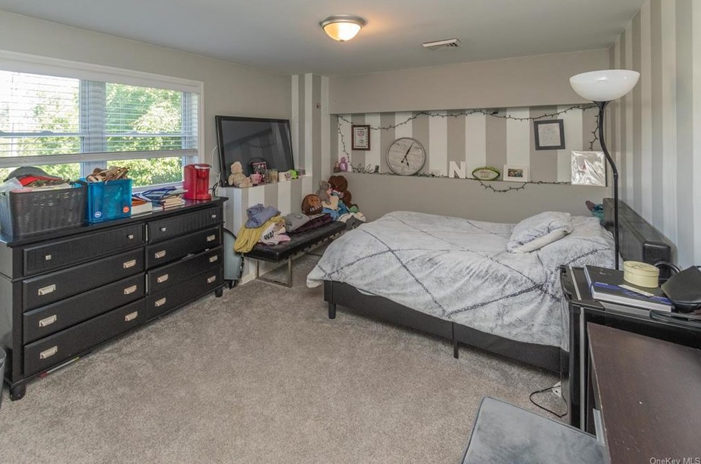 19 Circle Dr, Monroe NY  10950-3638 exterior