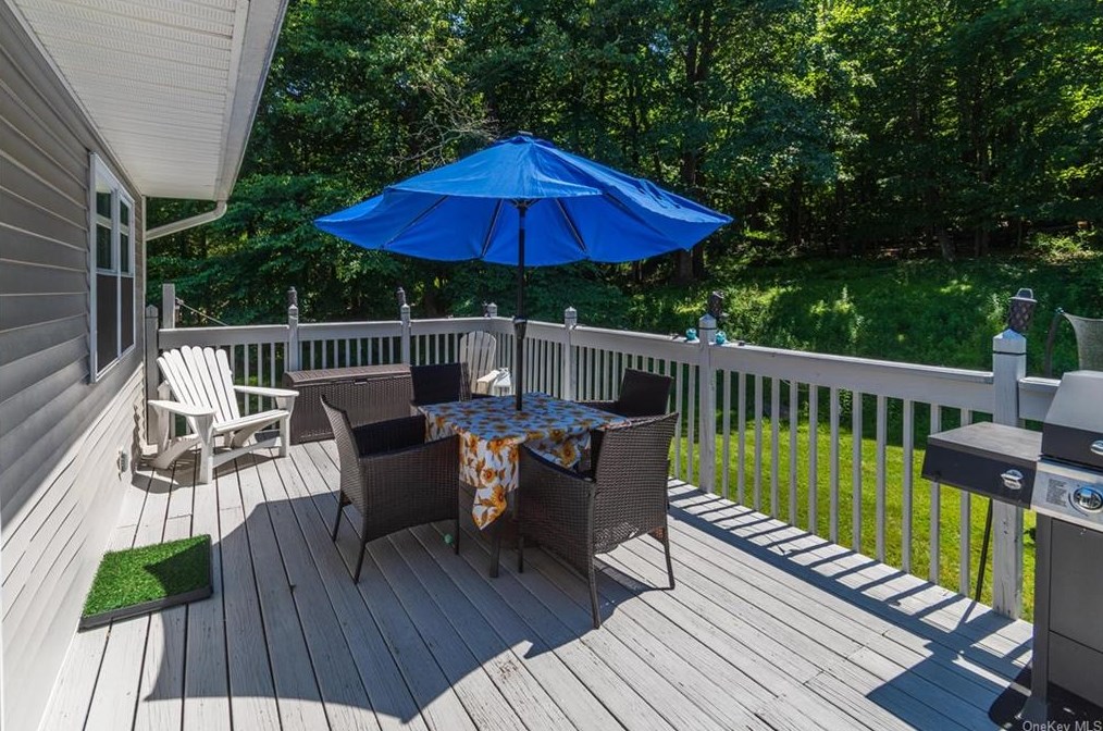 19 Circle Dr, Monroe NY  10950-3638 exterior