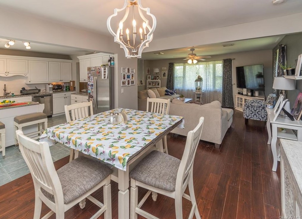 19 Circle Dr, Monroe NY  10950-3638 exterior