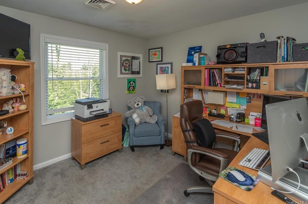 19 Circle Dr, Monroe NY  10950-3638 exterior