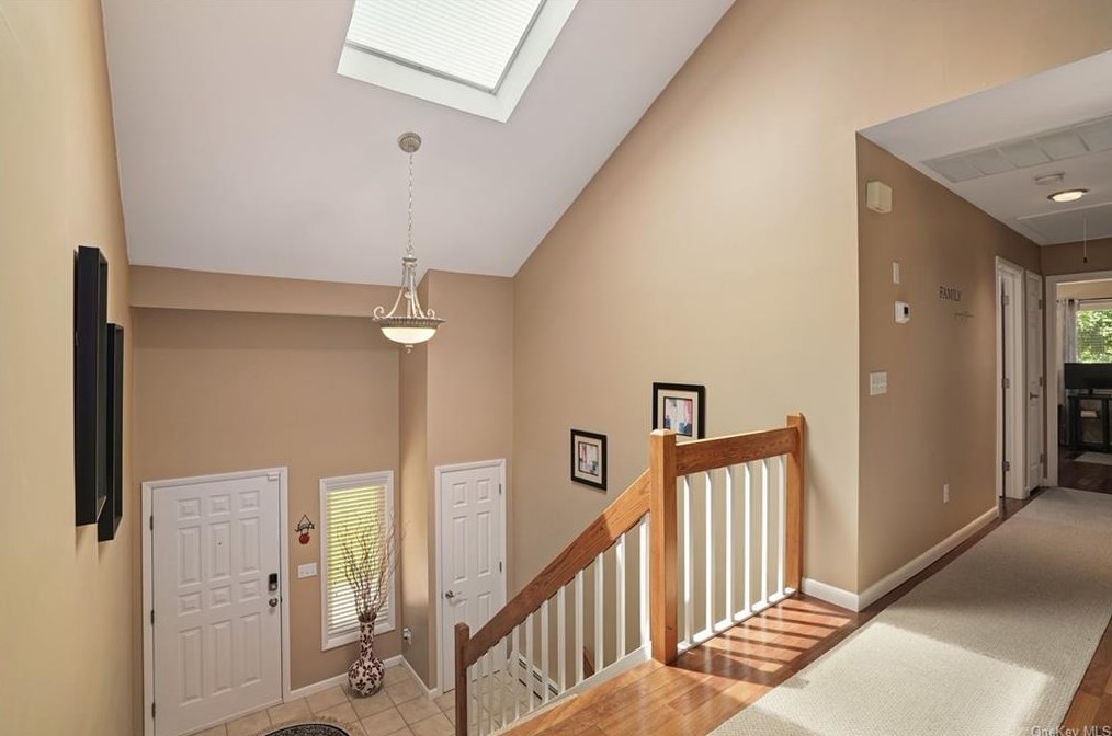 54 Nicole Way, Mahopac, NY 10541