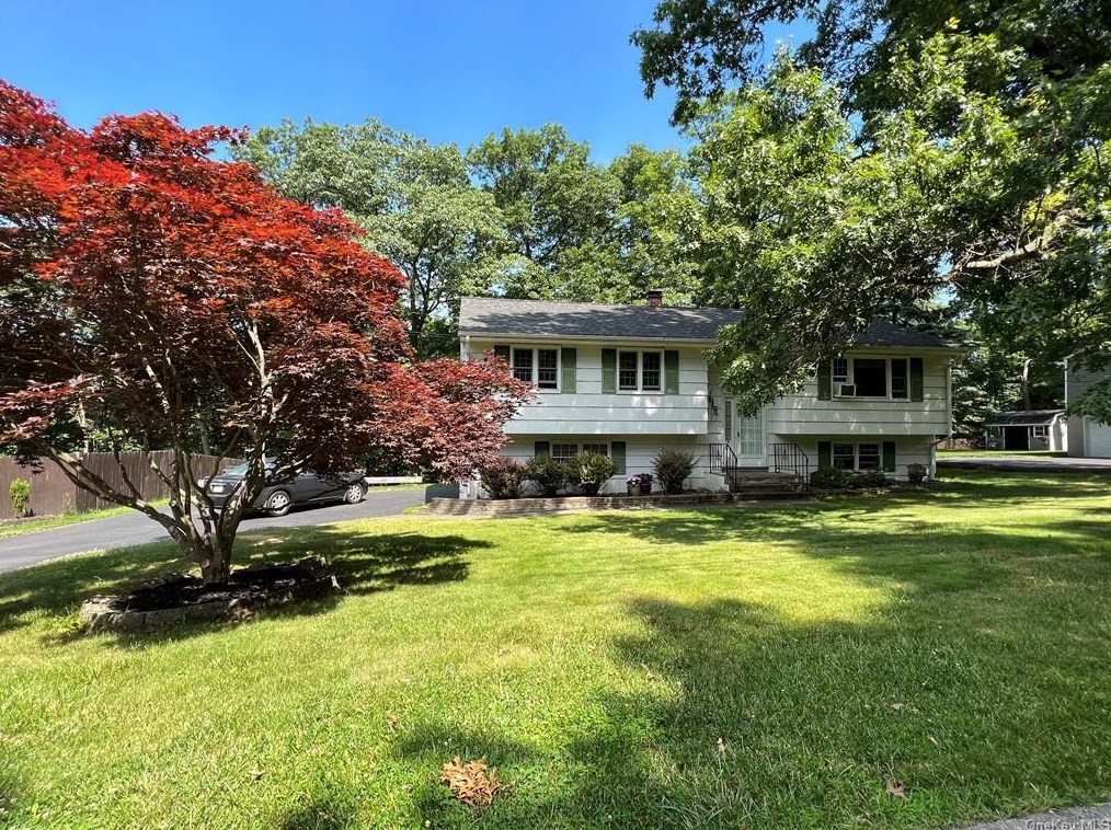 23 Woodland Rd, Highland Mills, NY 10930