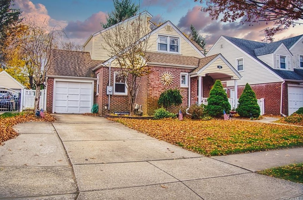 1628 Broadway, New Hyde Park, NY 11040