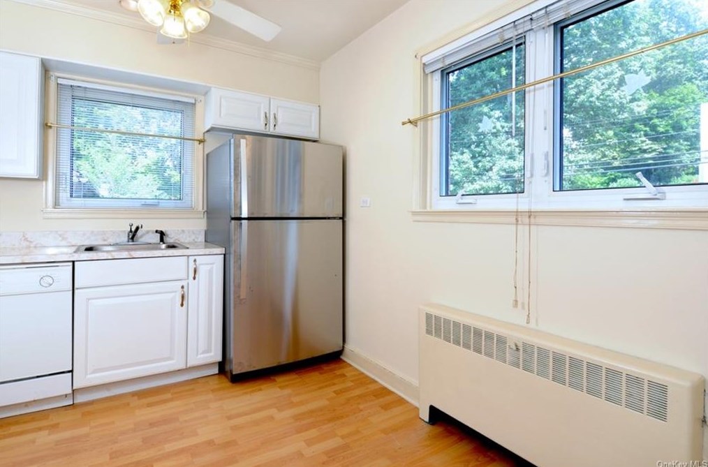 142 Walgrove Ave, Dobbs Ferry NY  10522-3104 exterior