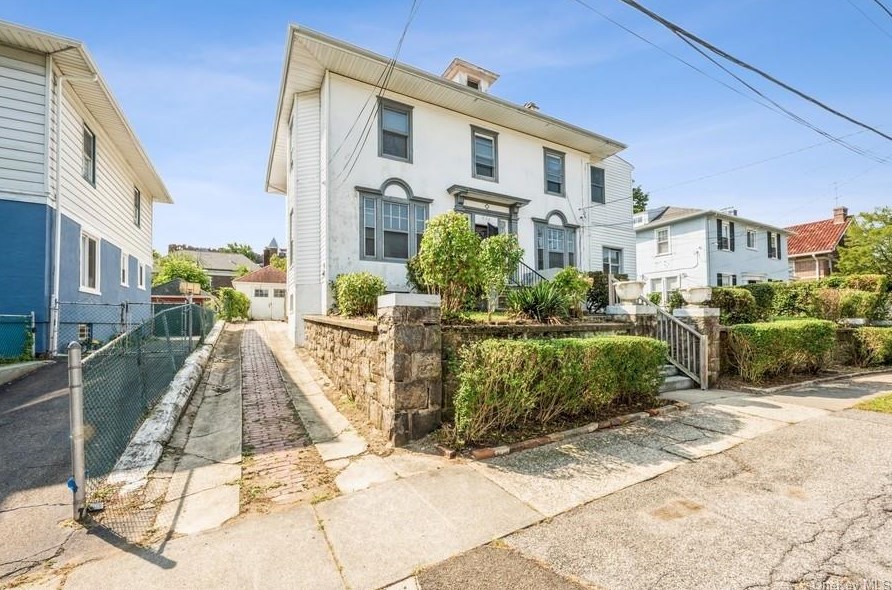 630 Lafayette Ave, Mount Vernon, NY 10552