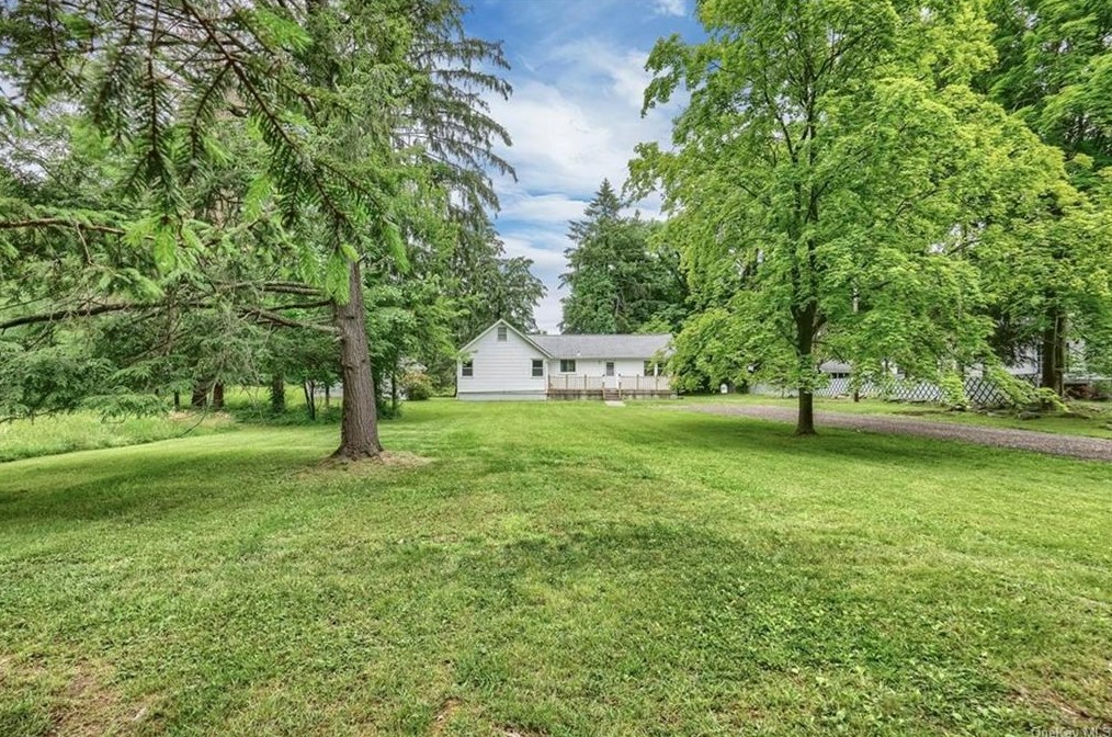 3048 Crompond Rd, Yorktown Hgts, NY 10598