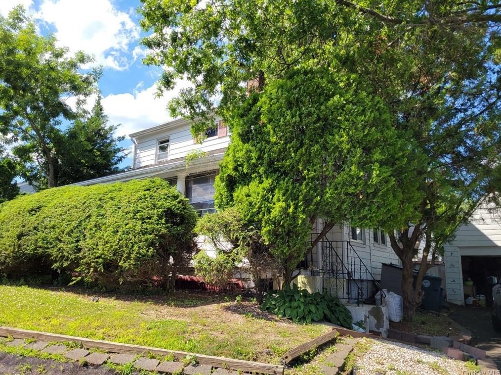 21 Clinton St, Rye Brook, NY 10573