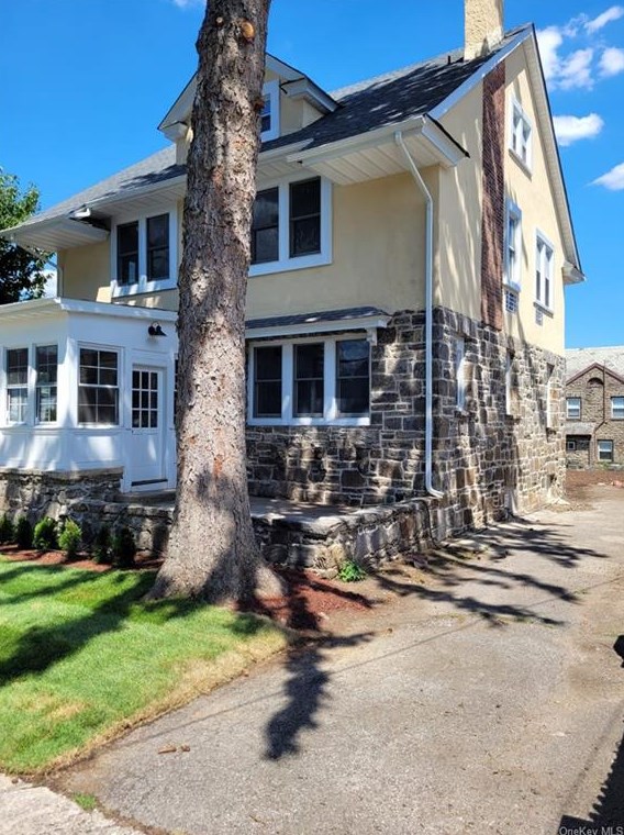 10 Gibson Pl, Yonkers, NY 10705