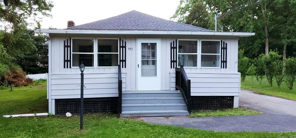 571 Rte 376, East Fishkill NY  12533-6088 exterior